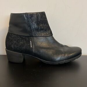 Mephisto Iris Leather and Silk Print Zip-Up Ankle Boot (#7800/17600)